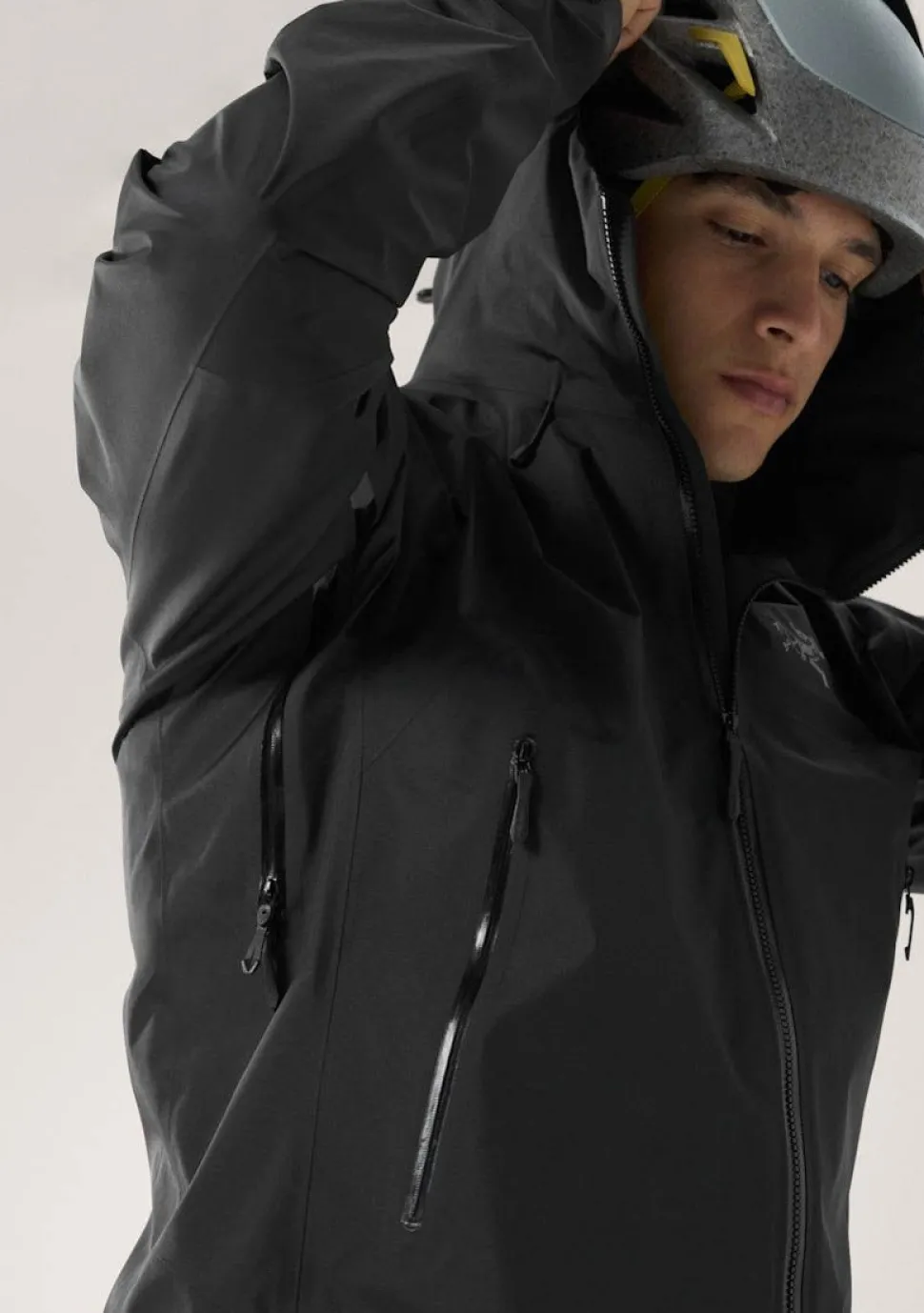 ARC'TERYX SHELL JACKET
