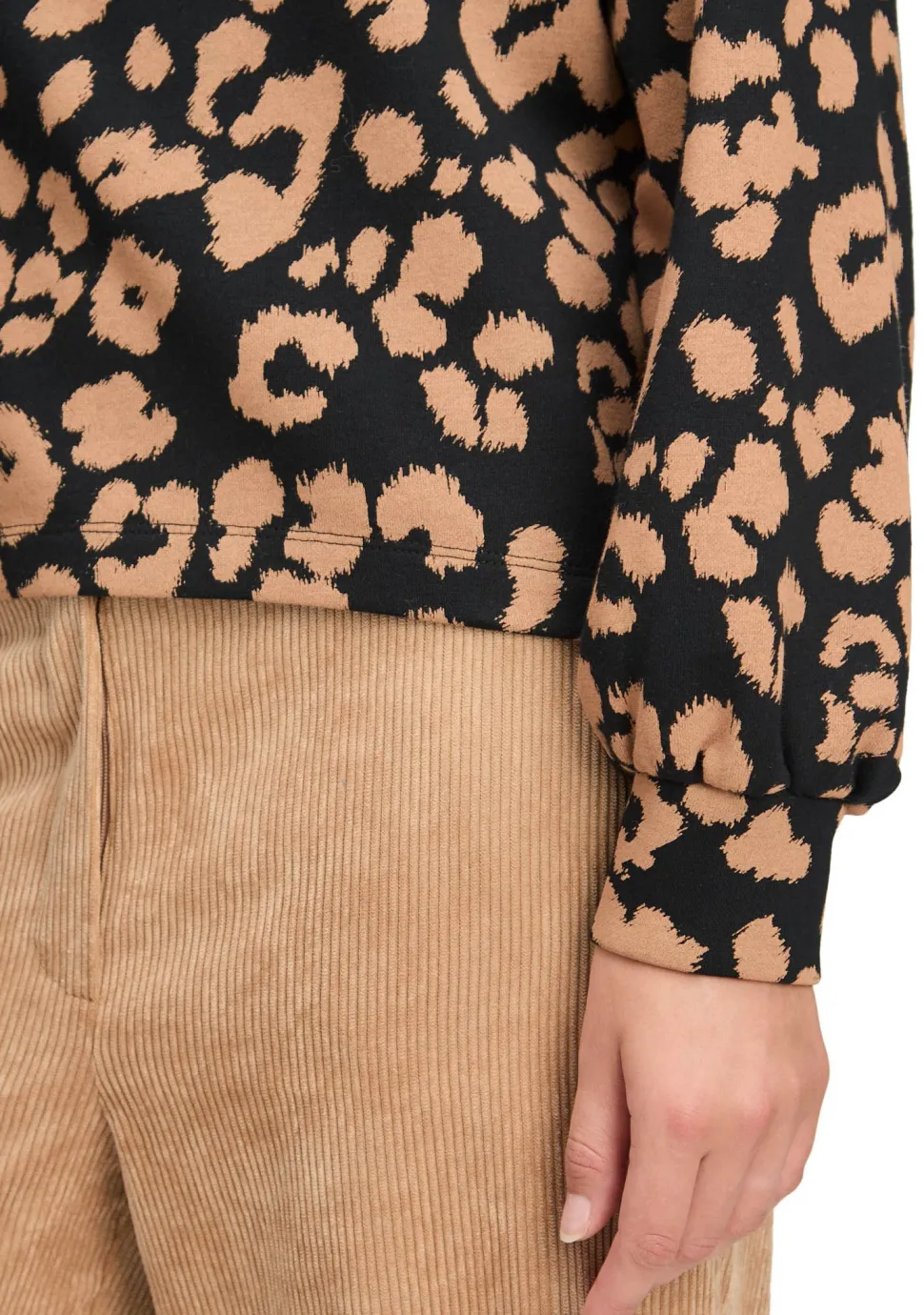 BETTY & CO SWEATER