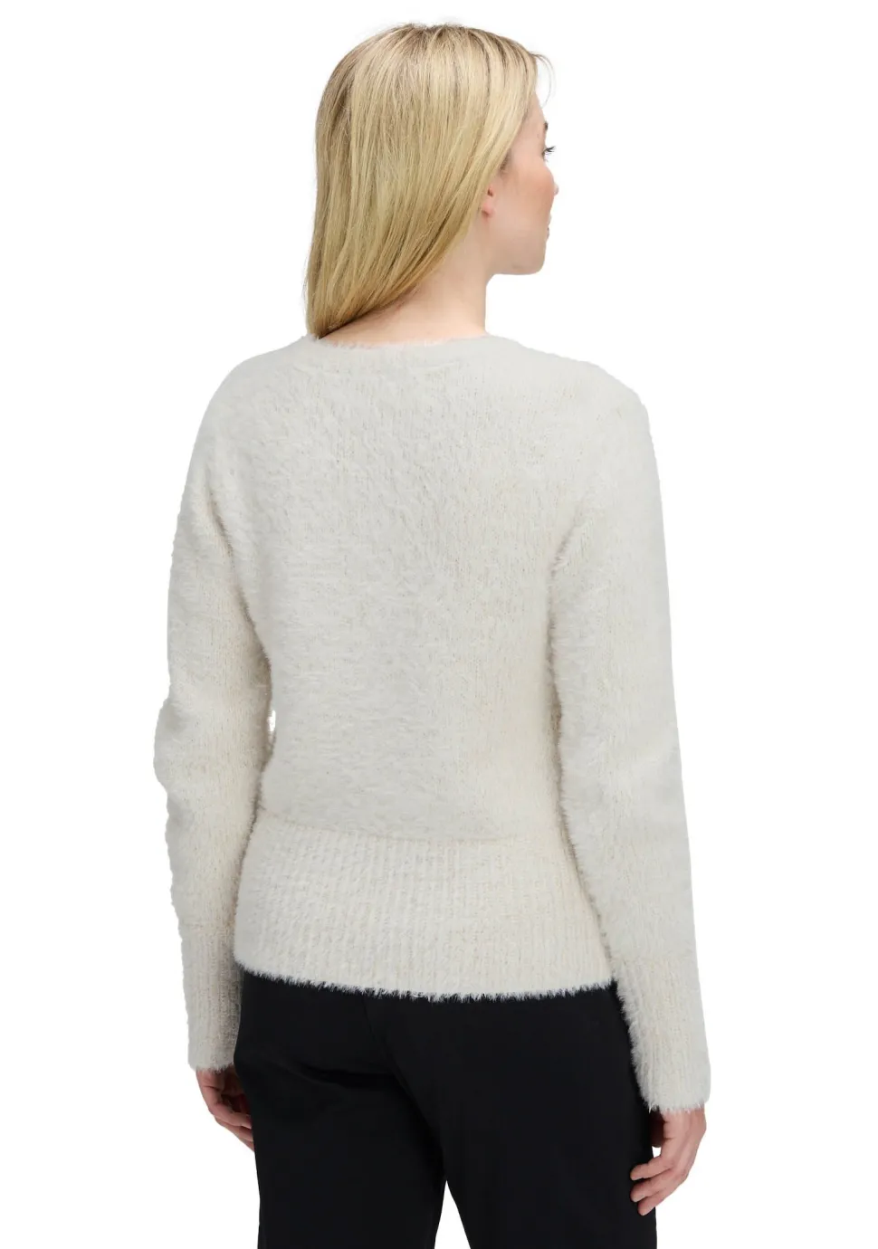BETTY & CO TRUI