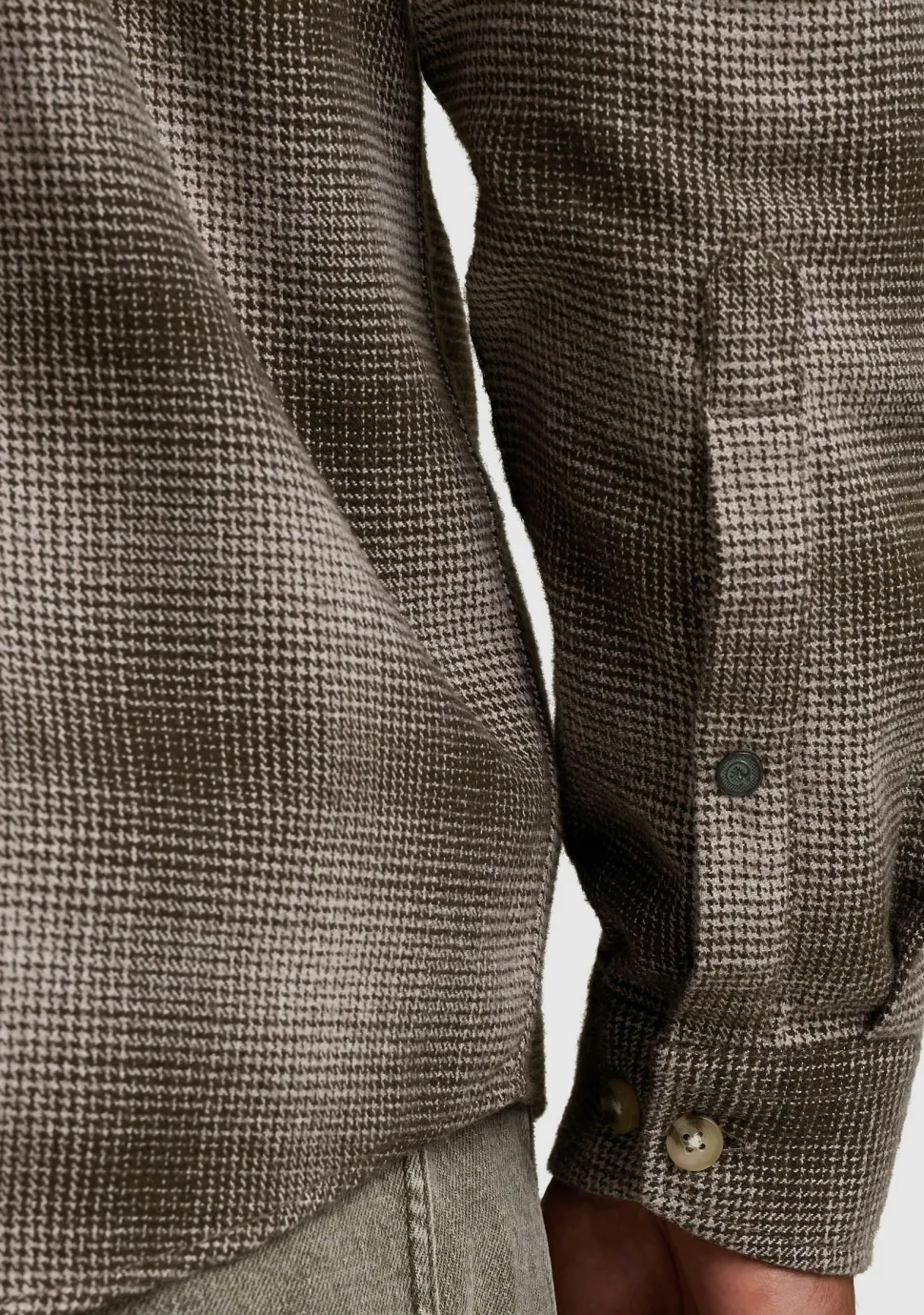 CAST IRON OVERSHIRT