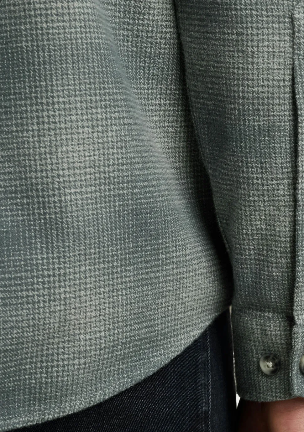 CAST IRON OVERSHIRT