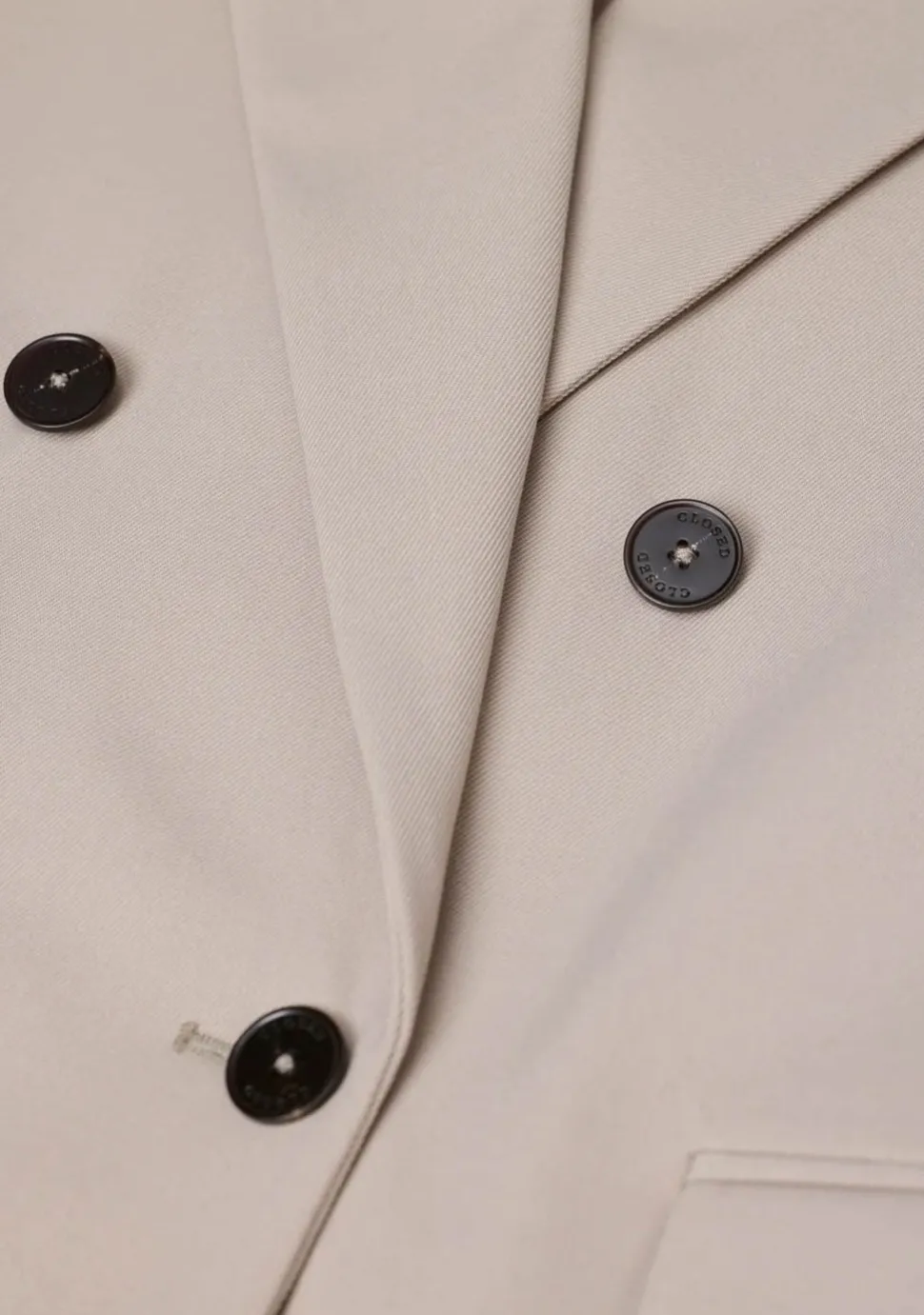 CLOSED BLAZER