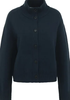 CLOSED VEST