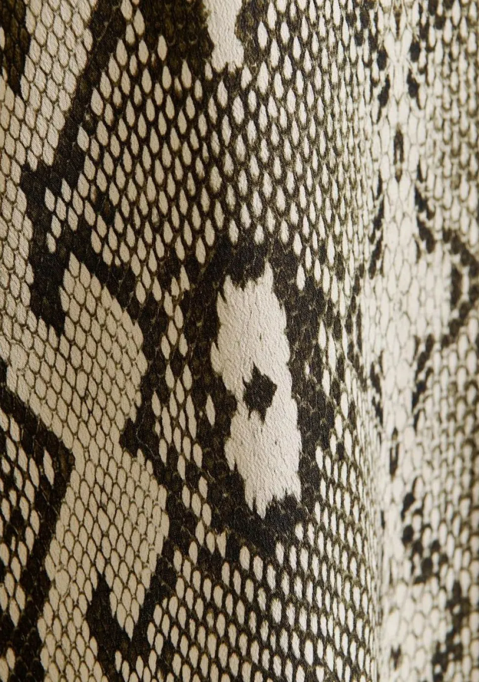 ESSENTIEL ANTWERP BLOUSE