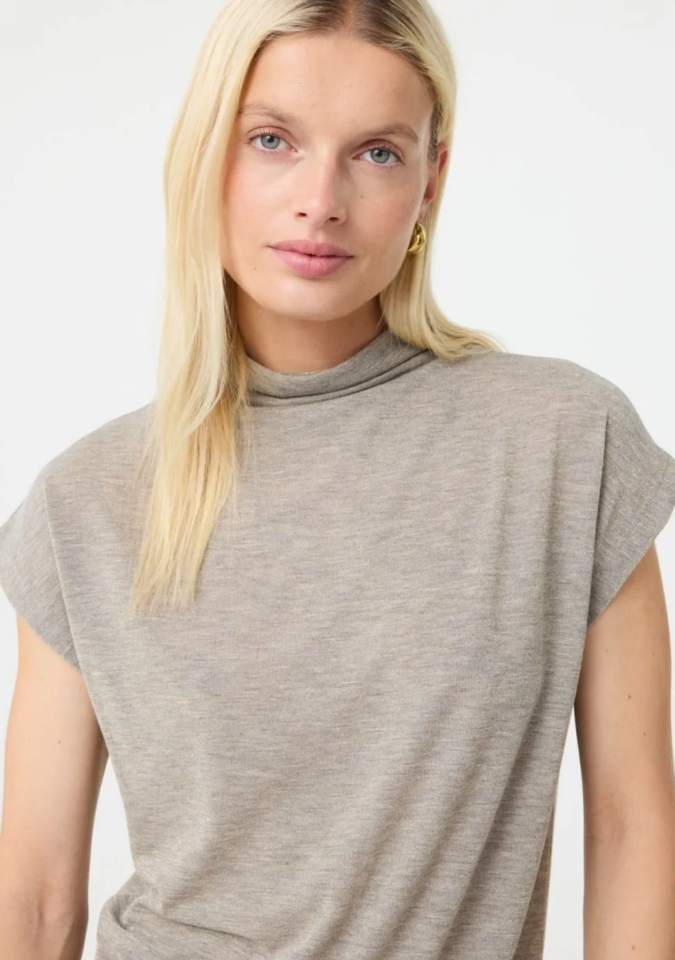 KNIT-TED SHIRT