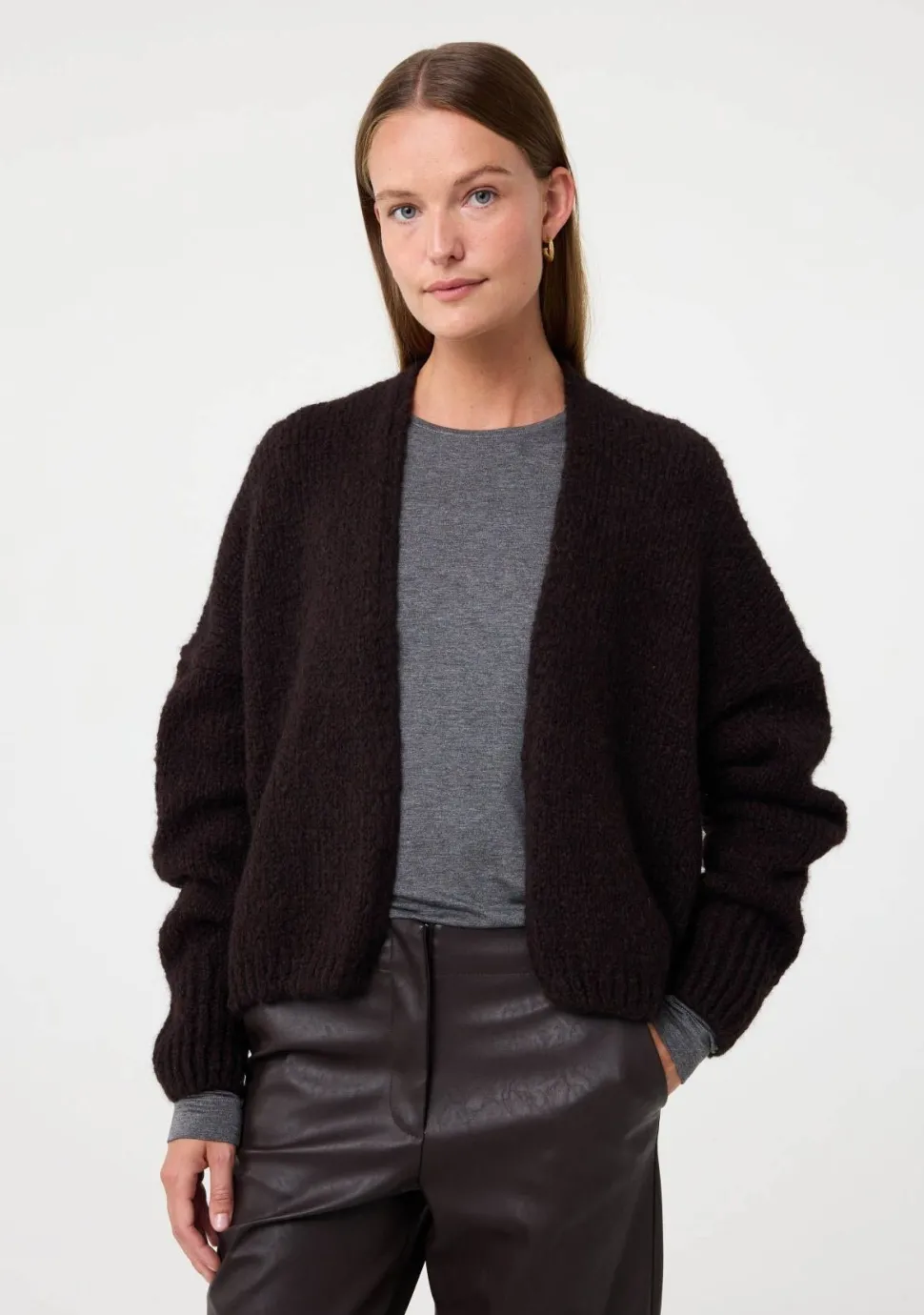KNIT-TED VEST