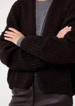 KNIT-TED VEST