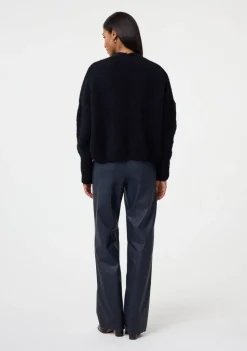 KNIT-TED VEST