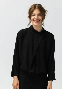 LABEL DOT BLOUSE