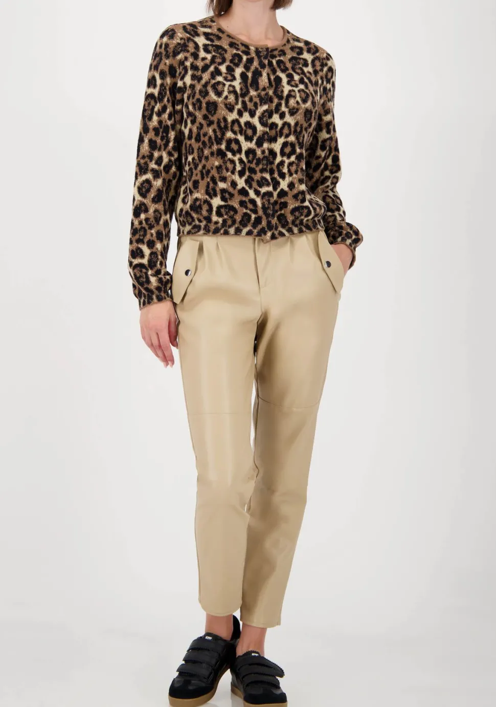 MONARI VEST