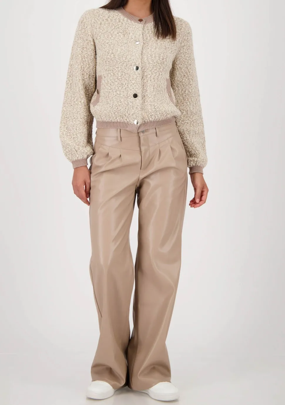 MONARI VEST