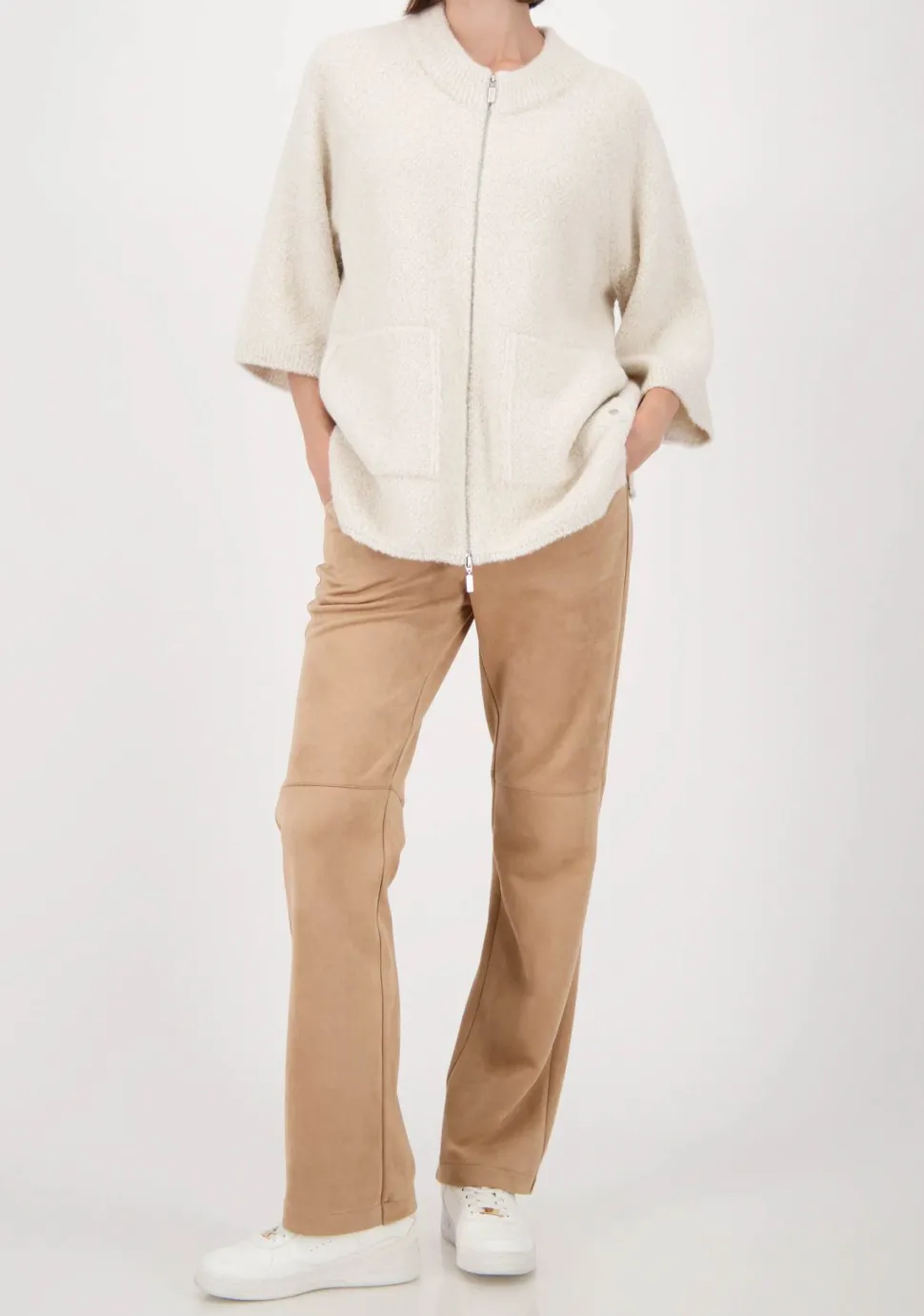 MONARI VEST