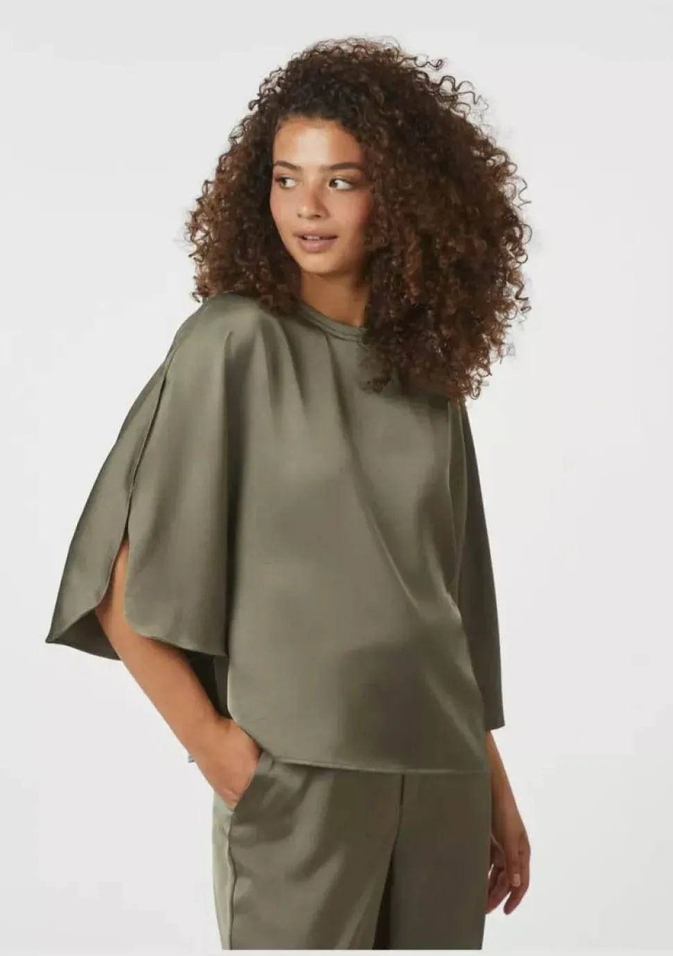 NEO NOIR BLOUSE