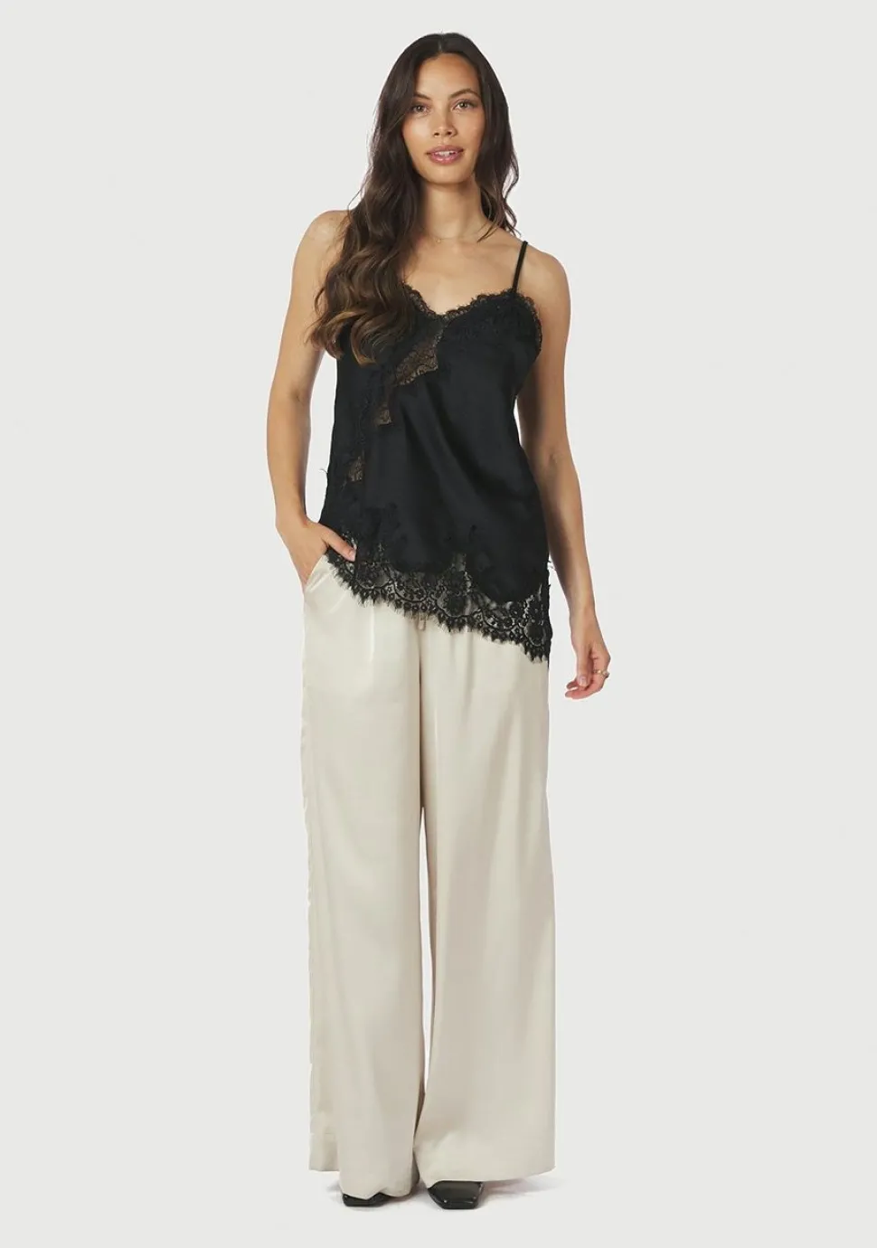 NEO NOIR TOP