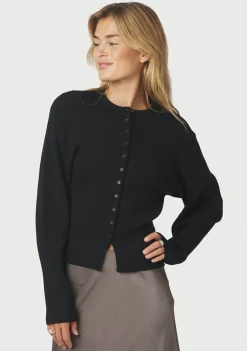 NEO NOIR VEST