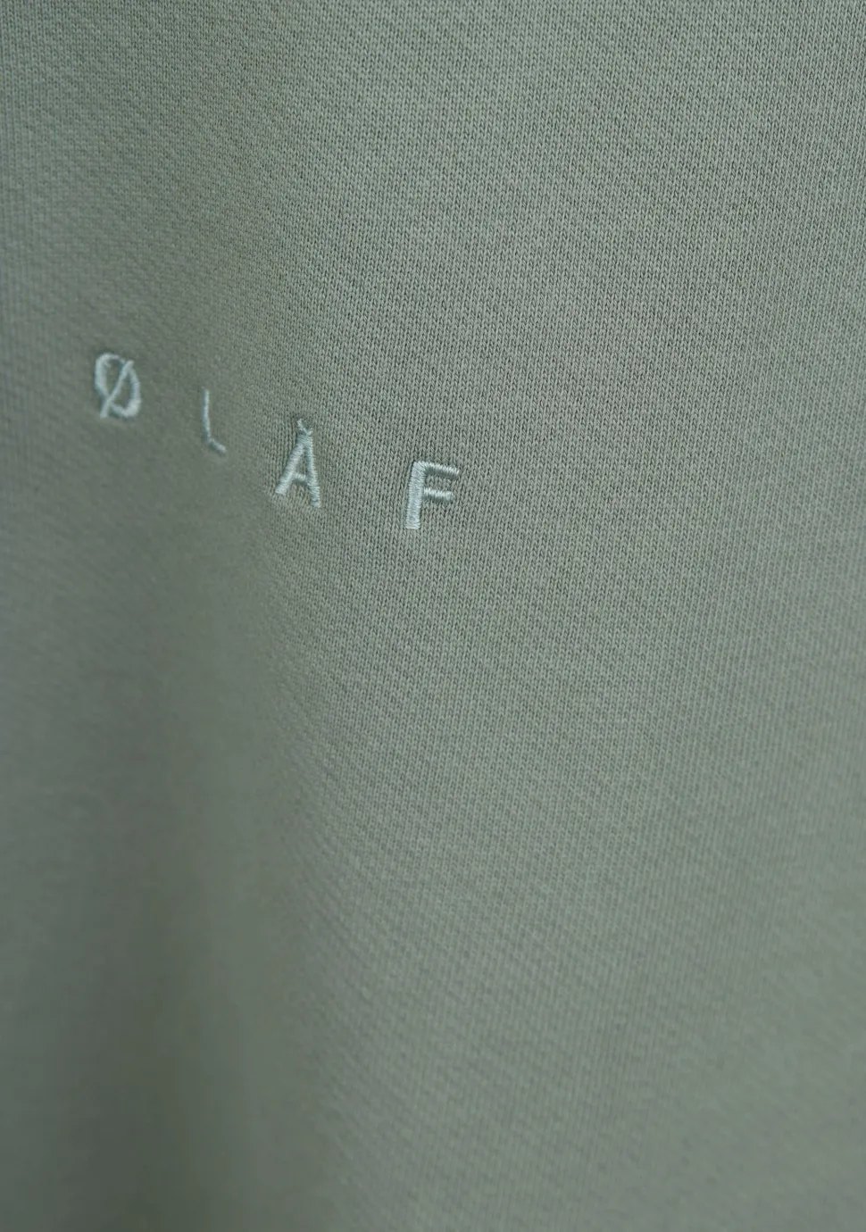 OLAF SWEATER