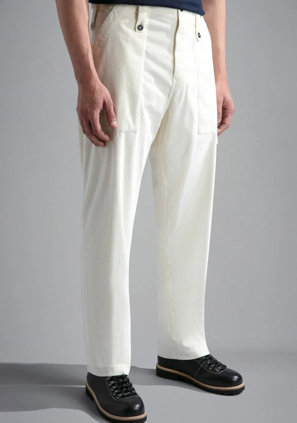 PAUL EN SHARK CHINO