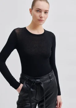 SECOND FEMALE SHIRT