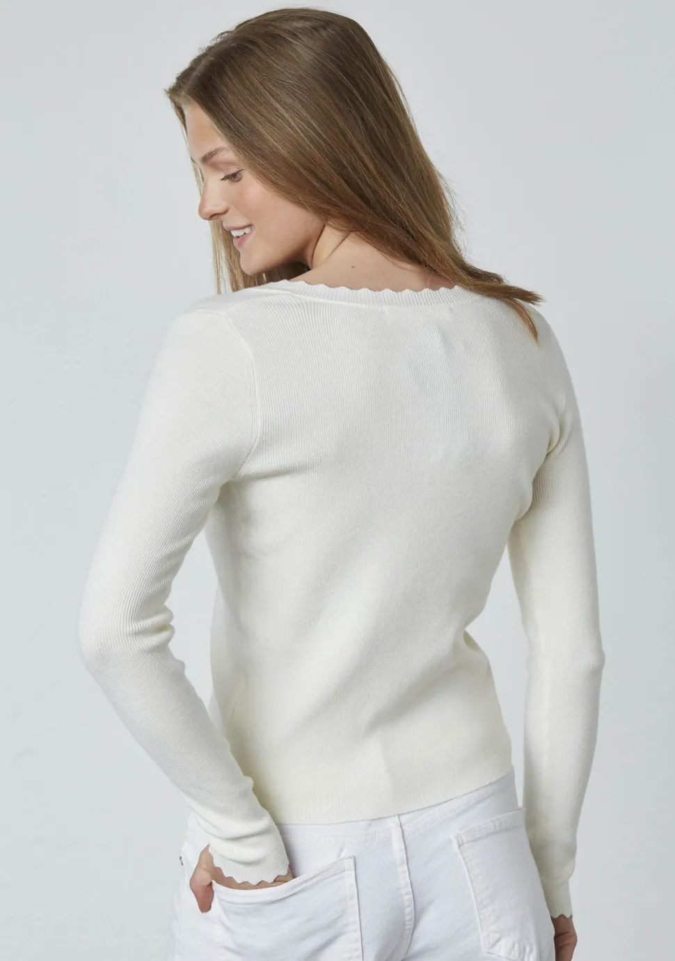 SISTERS POINT SHIRT