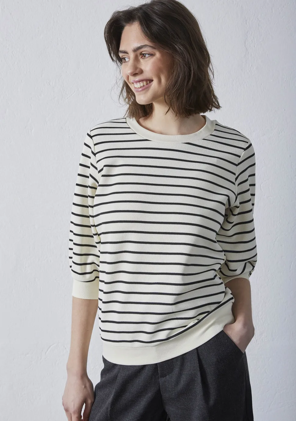SISTERS POINT SWEATER