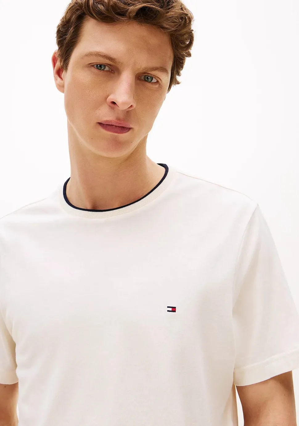 TOMMY HILFIGER TSHIRT