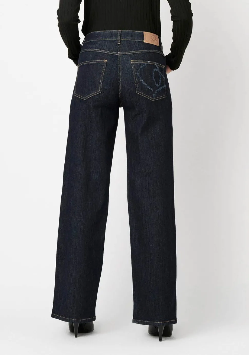 TONI JEANS