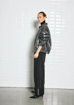 WITH BLACK LEER/SUEDE JACK