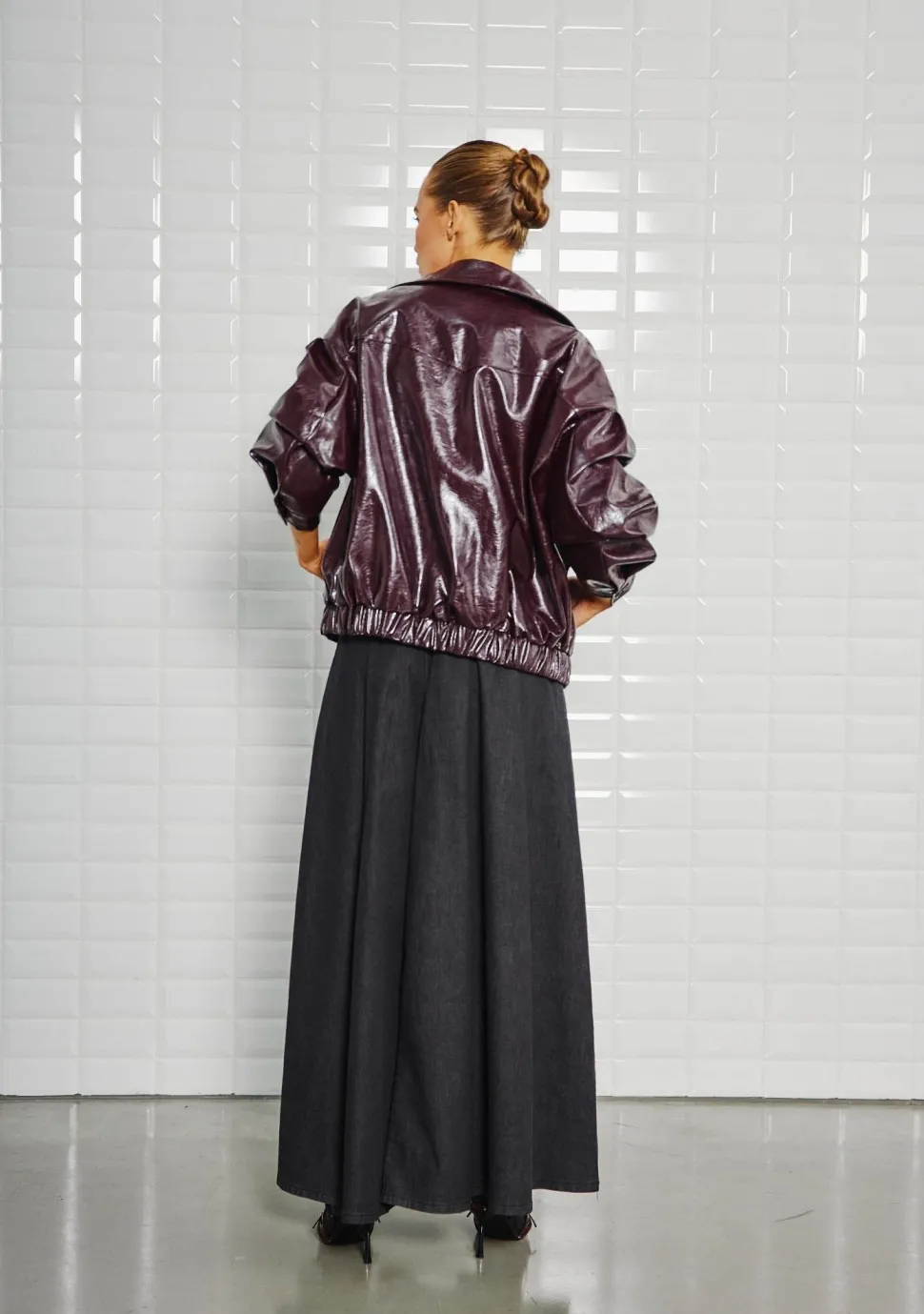 WITH BLACK LEER/SUEDE JACK
