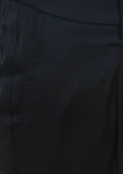 WITH BLACK PANTALON