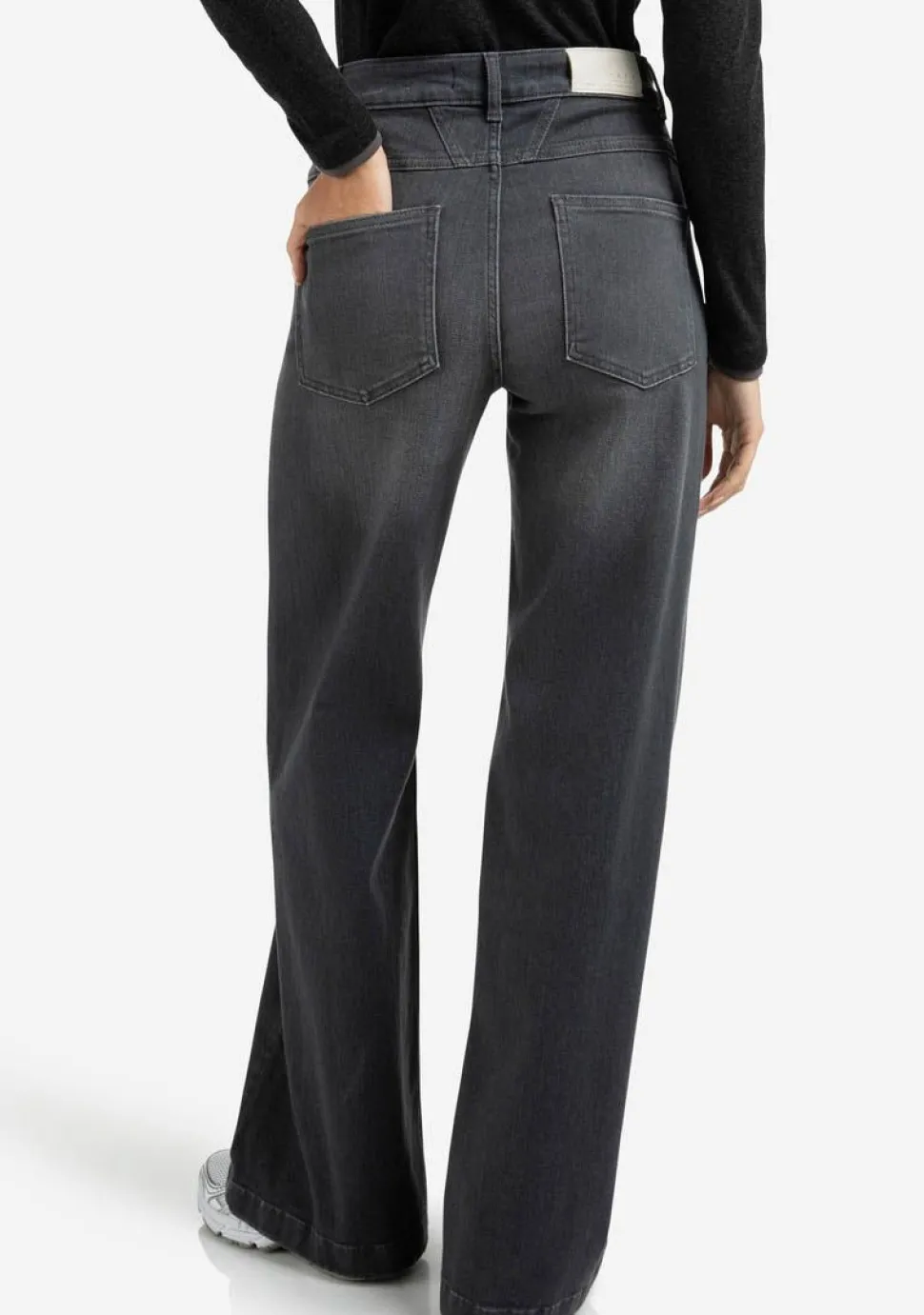 YAYA JEANS
